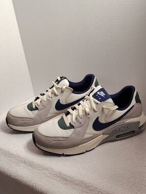 Nike Air Max Men's Cream And Navy Retro Sneakers